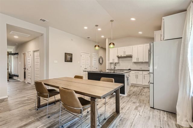 21501 Stampede TRL, Lago Vista, TX 78645