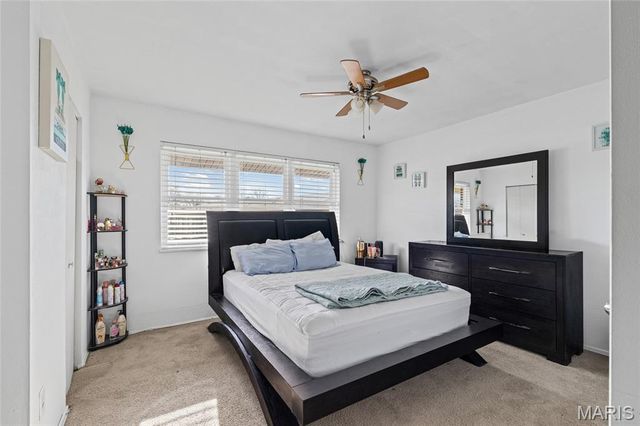 7451 Hazelcrest Drive, Hazelwood, MO 63042