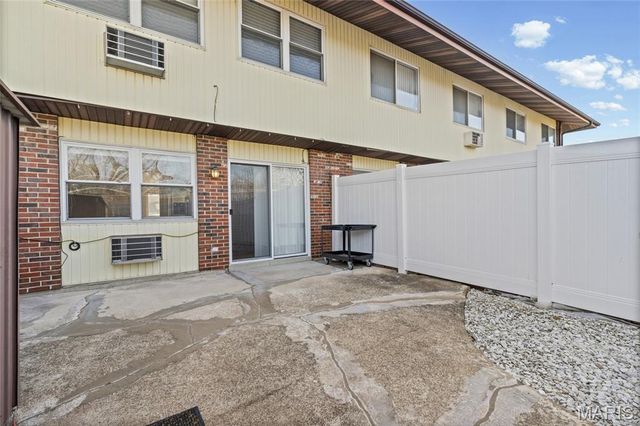 7451 Hazelcrest Drive, Hazelwood, MO 63042