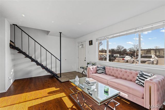 7451 Hazelcrest Drive, Hazelwood, MO 63042