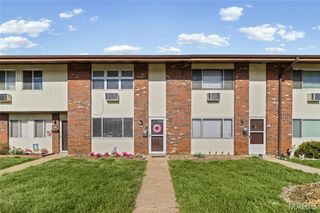 7451 Hazelcrest Drive, Hazelwood, MO 63042