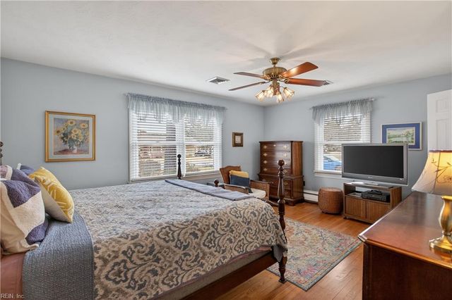 9 Fairway DR, Portsmouth, VA 23701