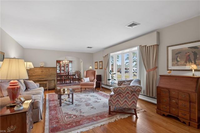 9 Fairway DR, Portsmouth, VA 23701