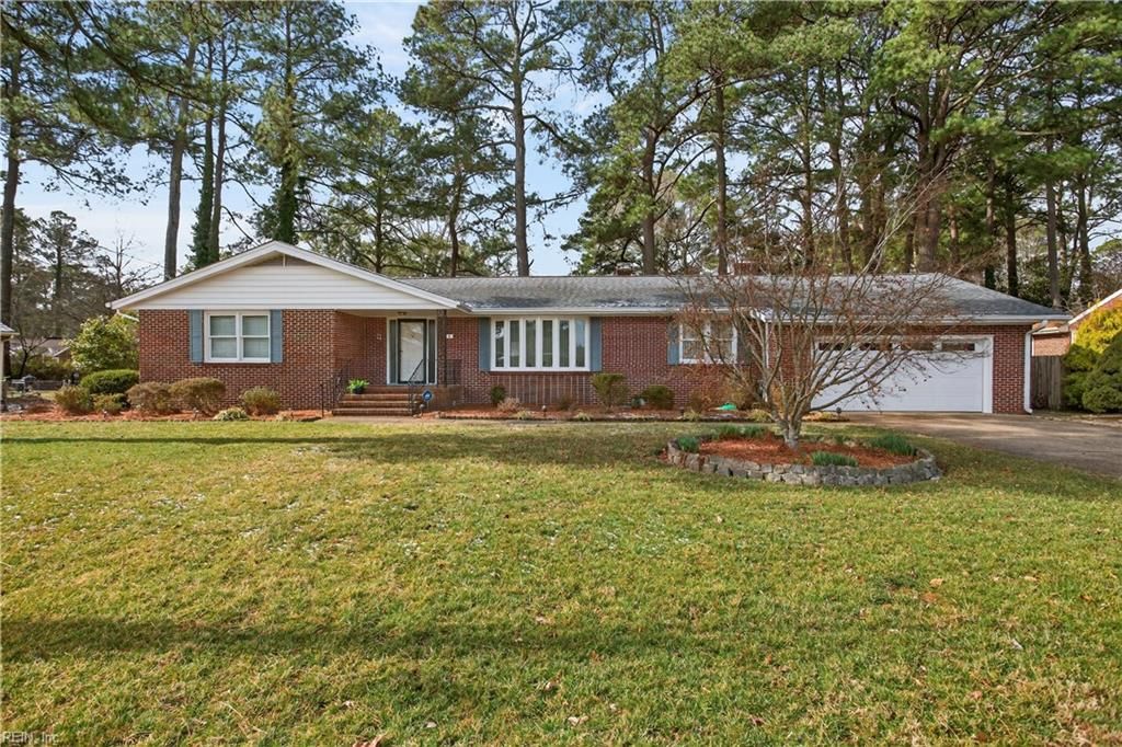 9 Fairway DR, Portsmouth, VA 23701