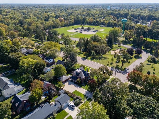 405 Park Avenue, Parchment, MI 49004