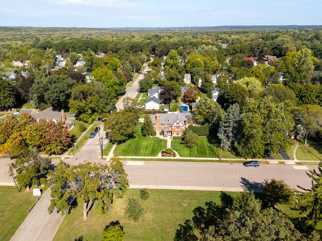 405 Park Avenue, Parchment, MI 49004