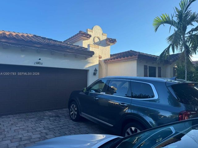 15400 SW 176th Ln, Miami, FL 33187