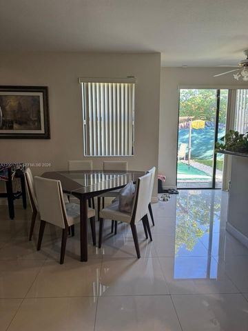 15400 SW 176th Ln, Miami, FL 33187