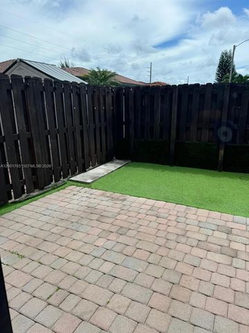 15400 SW 176th Ln, Miami, FL 33187