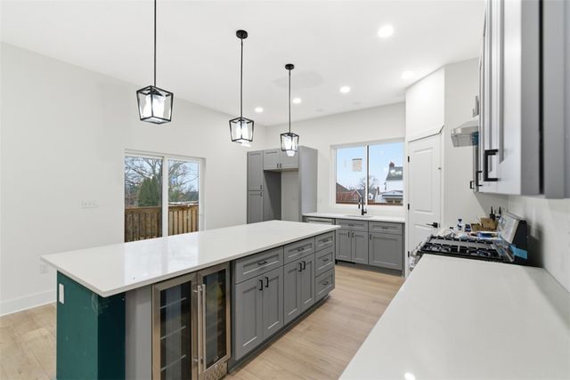 1361 Hawthorne St, Stanton Heights, PA 15201