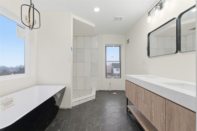 1361 Hawthorne St, Stanton Heights, PA 15201