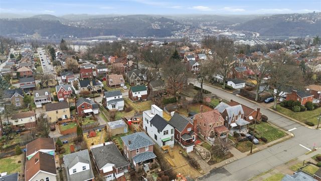 1361 Hawthorne St, Stanton Heights, PA 15201