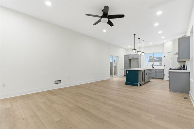 1361 Hawthorne St, Stanton Heights, PA 15201