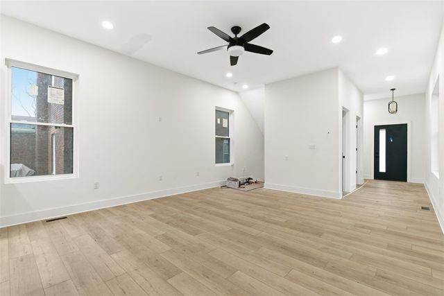 1361 Hawthorne St, Stanton Heights, PA 15201