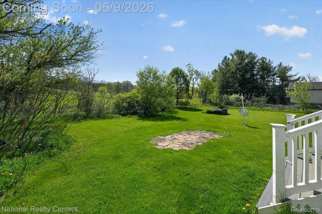 56536 Briar Meadow Road, Lyon Charter Township, MI 48178