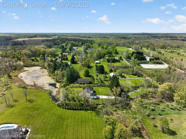 56536 Briar Meadow Road, Lyon Charter Township, MI 48178