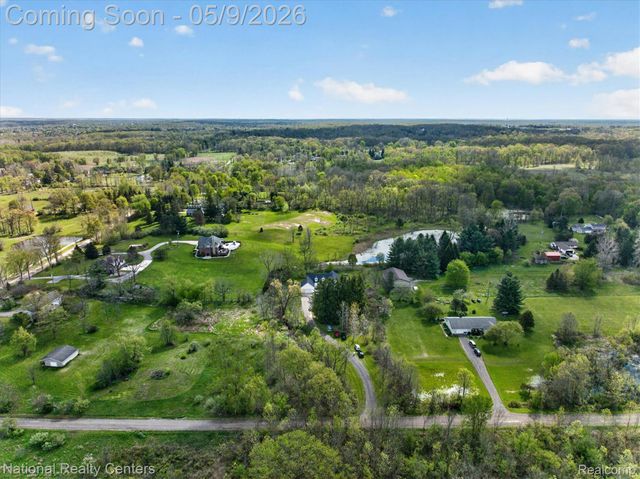 56536 Briar Meadow Road, Lyon Charter Township, MI 48178