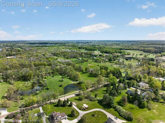 56536 Briar Meadow Road, Lyon Charter Township, MI 48178