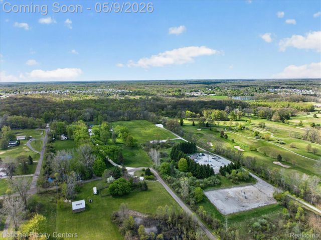 56536 Briar Meadow Road, Lyon Charter Township, MI 48178