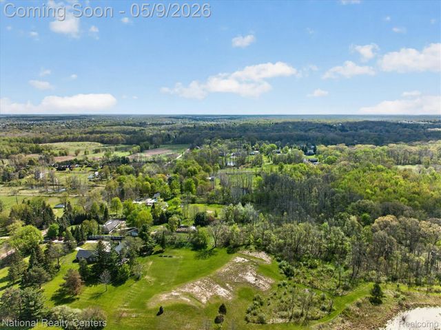 56536 Briar Meadow Road, Lyon Charter Township, MI 48178