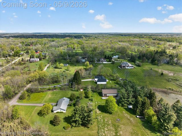 56536 Briar Meadow Road, Lyon Charter Township, MI 48178