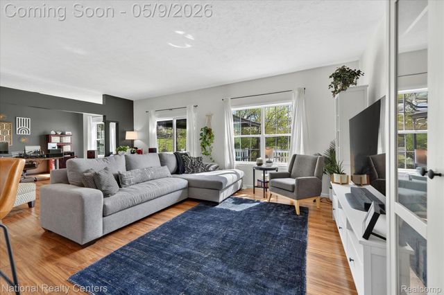 56536 Briar Meadow Road, Lyon Charter Township, MI 48178