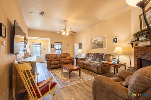 1180 Squire Drive, Belton, TX 76513