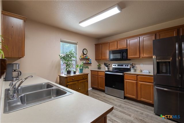 1180 Squire Drive, Belton, TX 76513