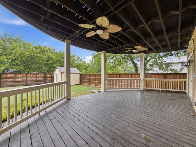 1209 Kings Highway, Dallas, TX 75208