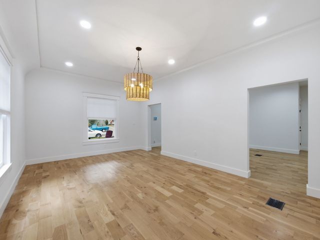 1209 Kings Highway, Dallas, TX 75208
