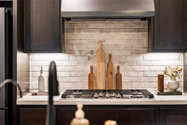 177 Running Bird RD, Austin, TX 78737