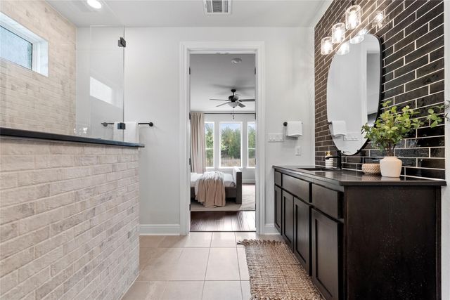 177 Running Bird RD, Austin, TX 78737