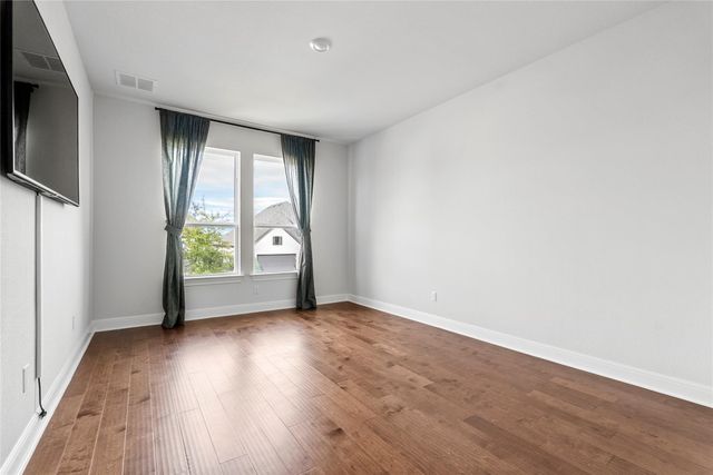 177 Running Bird RD, Austin, TX 78737