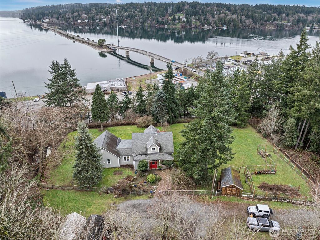13816 65th Avenue Ct NW, Gig Harbor, WA 98332