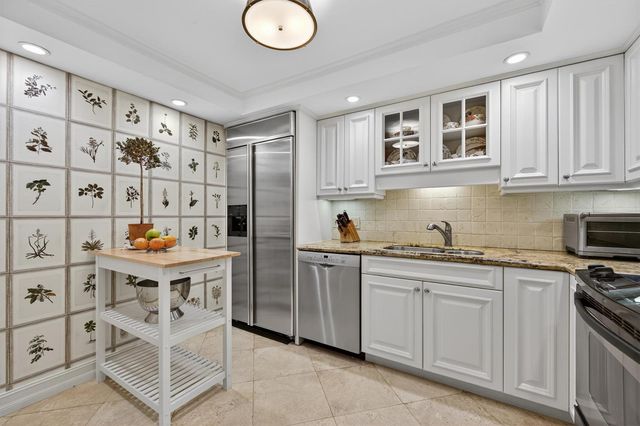 434 Chilean Avenue 2b, Palm Beach, FL 33480