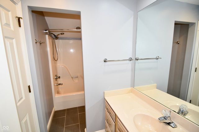 5515 Bay Landing Circle, Indianapolis, IN 46254