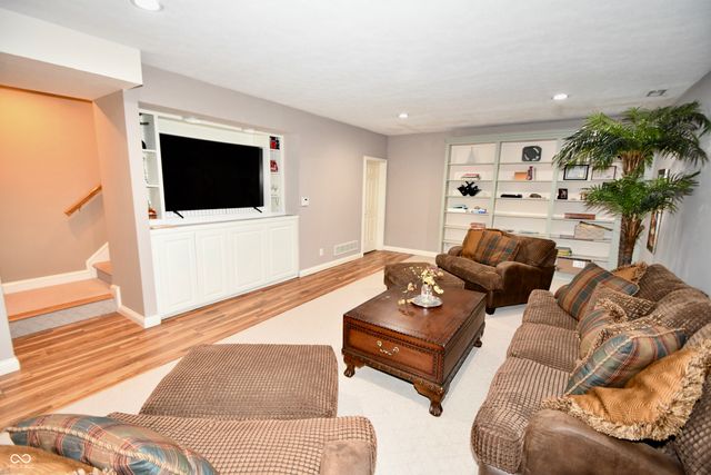 5515 Bay Landing Circle, Indianapolis, IN 46254