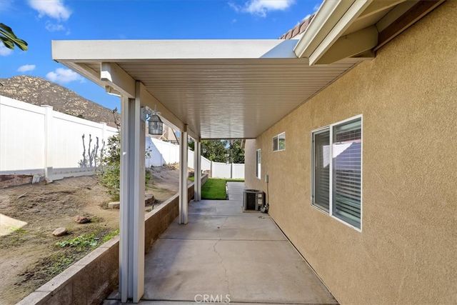 269 Coyote, Colton, CA 92324