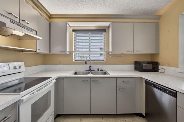 1101 Maplewood Drive, Greenacres, FL 33415