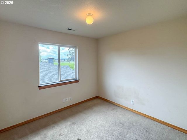 509 S REDWOOD St, Canby, OR 97013