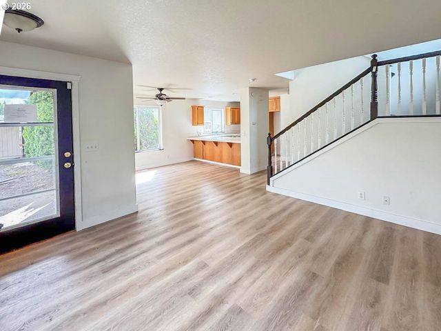 509 S REDWOOD St, Canby, OR 97013