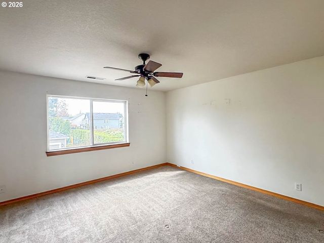 509 S REDWOOD St, Canby, OR 97013