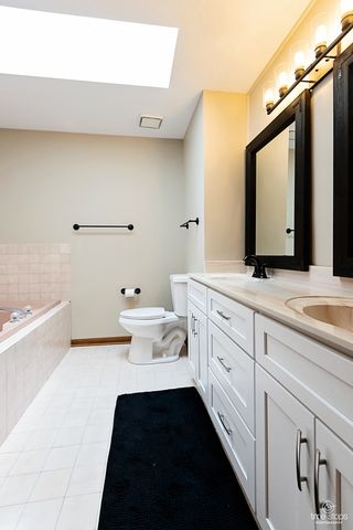 8575 Sandalwood Drive, Darien, IL 60561