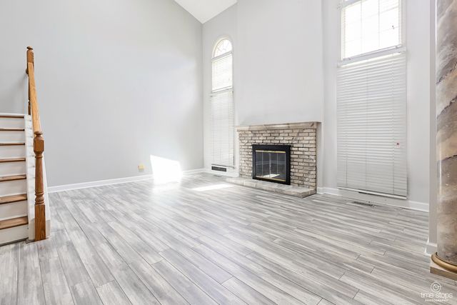 8575 Sandalwood Drive, Darien, IL 60561