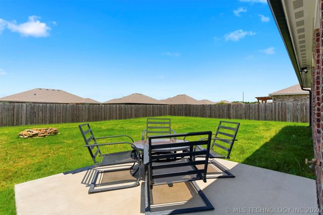 1407 E 150 Street S, Glenpool, OK 74033