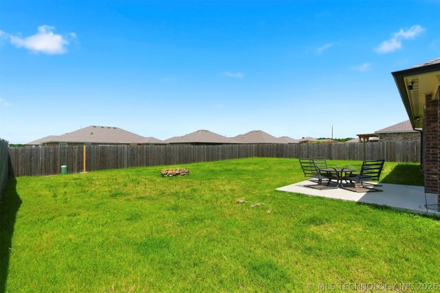 1407 E 150 Street S, Glenpool, OK 74033
