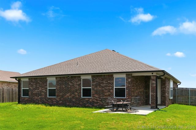 1407 E 150 Street S, Glenpool, OK 74033