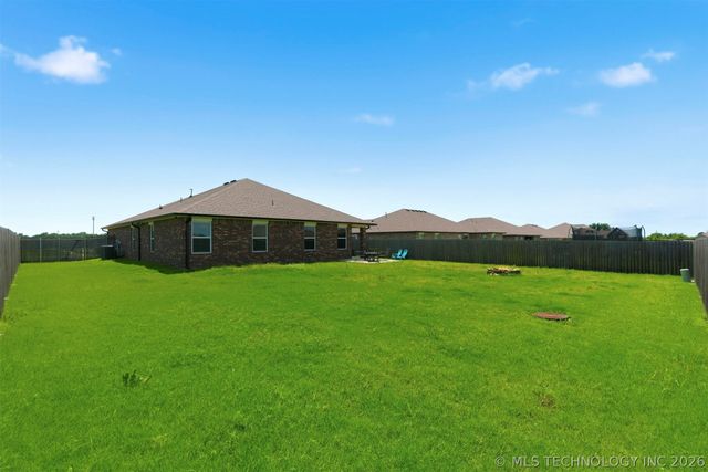 1407 E 150 Street S, Glenpool, OK 74033