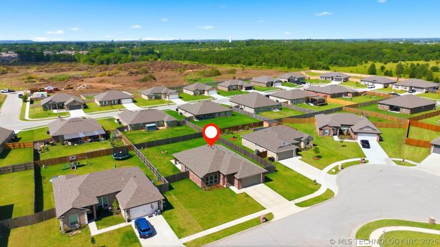 1407 E 150 Street S, Glenpool, OK 74033