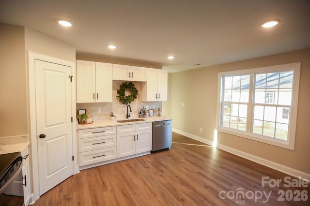 2653 Brady Avenue, Kannapolis, NC 28083